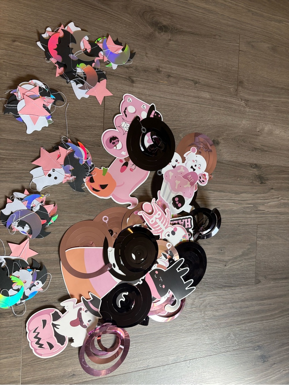 Bundle of pink Halloween Decor